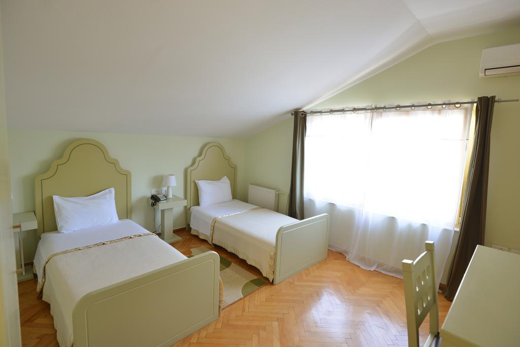 Hotel De Paris Тирана Номер фото